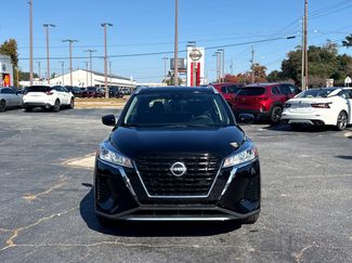 Used 2023 Nissan Kicks SV video 2