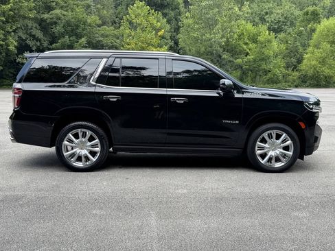Used 2022 Chevrolet Tahoe High Country w/ Premium Package 2 AWD/4WD image 5