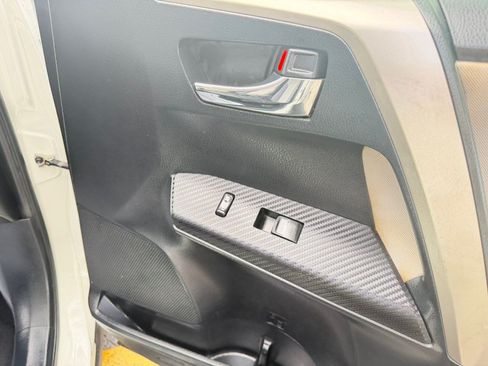 Used 2015 Toyota RAV4 XLE FWD image 28