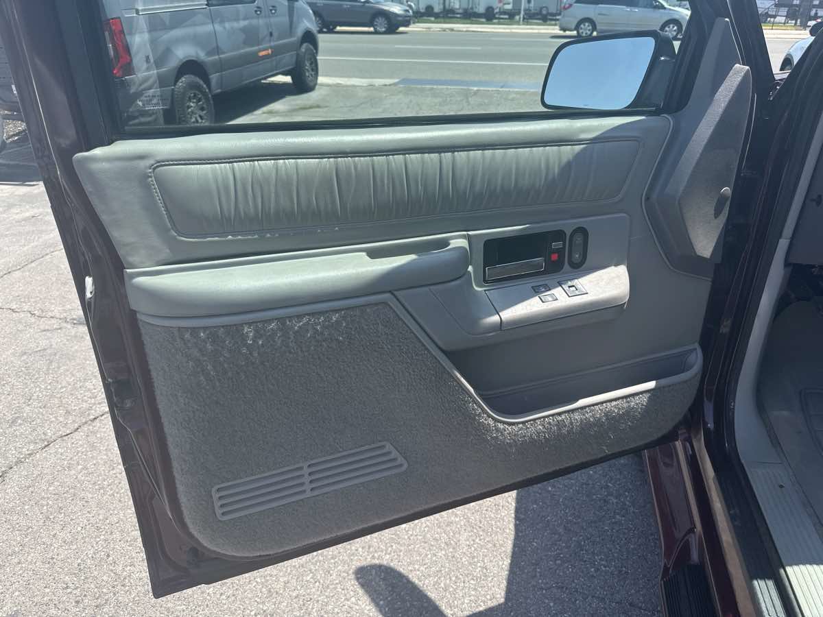 Used 1994 GMC Yukon 4WD 2-Door image 11