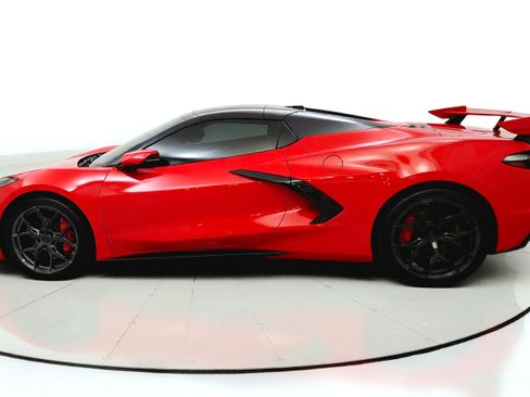 Used 2021 Chevrolet Corvette Stingray Premium Conv w/ Z51 Performance Package RWD image 4