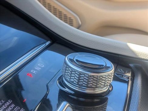 Used 2024 Jeep Grand Cherokee Limited 4xe image 11