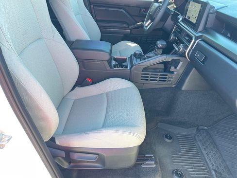 Used 2025 Toyota 4Runner SR5 image 19