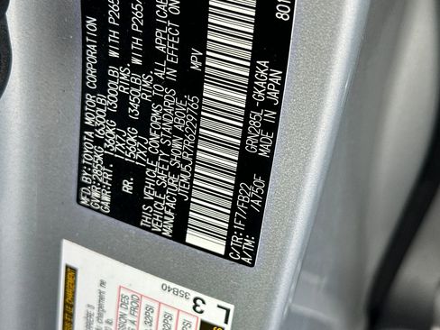 Used 2024 Toyota 4Runner SR5 image 28