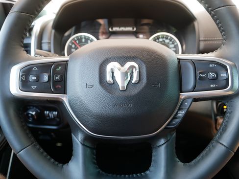 Used 2023 RAM 1500 Laramie AWD/4WD image 25