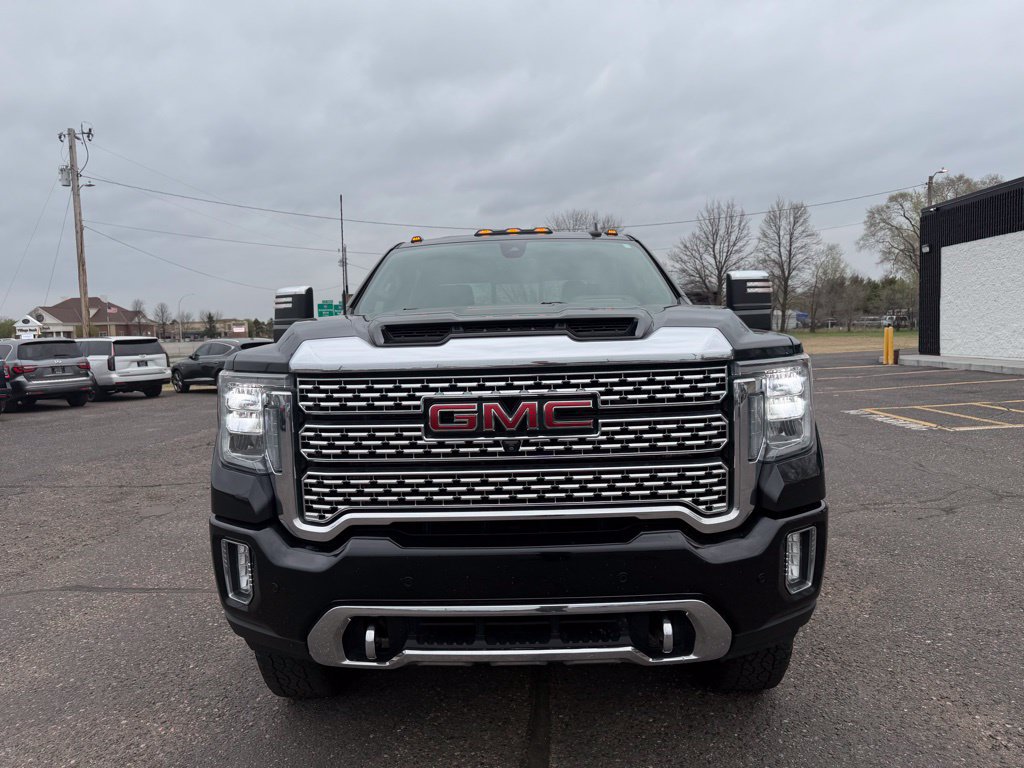Used 2022 GMC Sierra 2500 Denali w/ Denali Black Diamond Edition AWD/4WD image 12