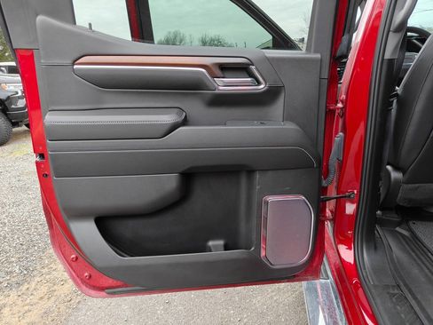 Used 2024 GMC Sierra 1500 Denali w/ Technology Package image 9