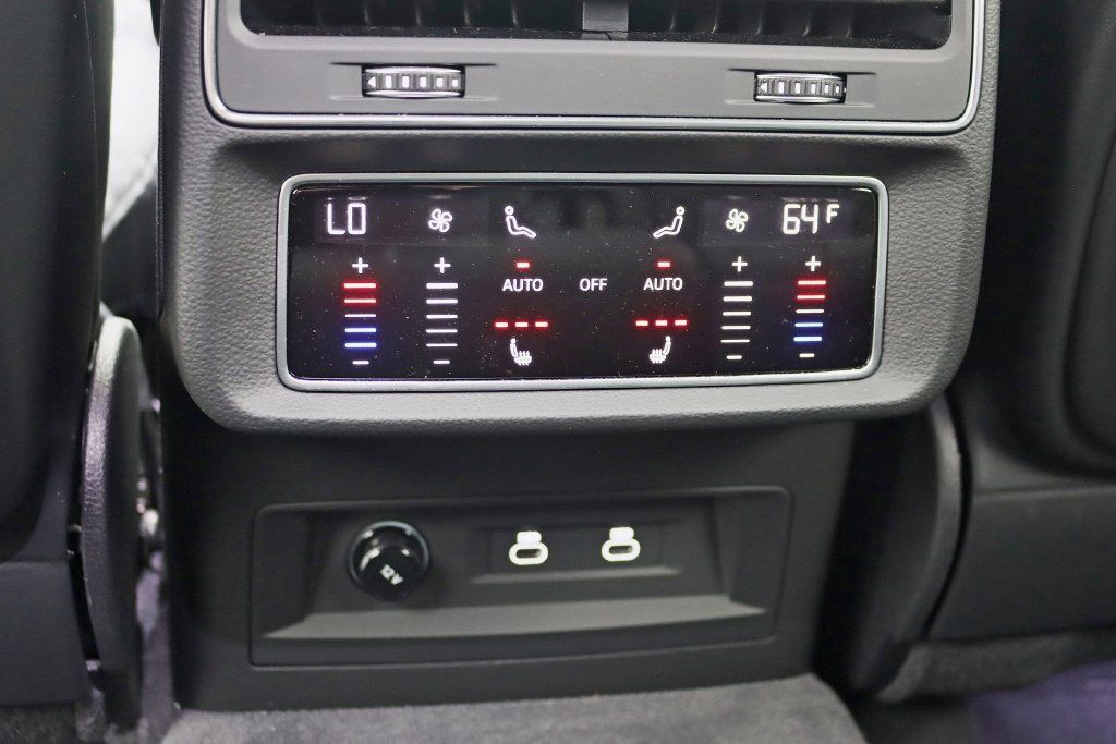 Used 2026 Audi RS Q8 performance AWD/4WD image 29