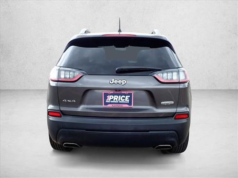 Used 2019 Jeep Cherokee Latitude Plus w/ Cold Weather Group AWD/4WD image 3
