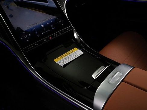 Certified 2026 Mercedes-Benz C 300 4MATIC Sedan image 23