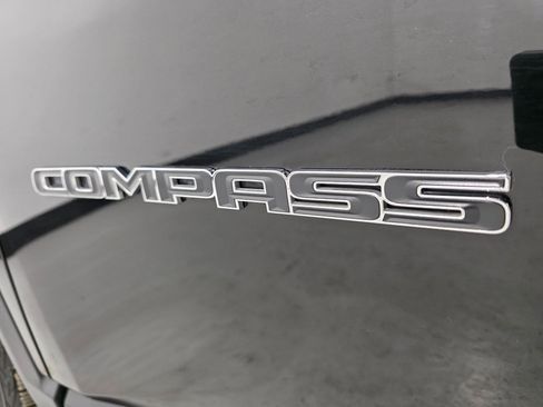 Used 2021 Jeep Compass Limited w/ Sun and Sound Group image 32