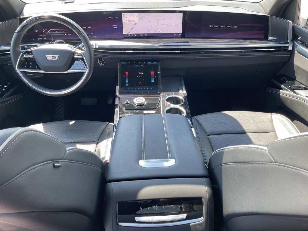 Certified 2025 Cadillac Escalade Sport AWD/4WD image 16