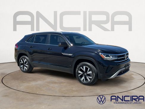 Used 2022 Volkswagen Atlas Cross Sport SE image 1