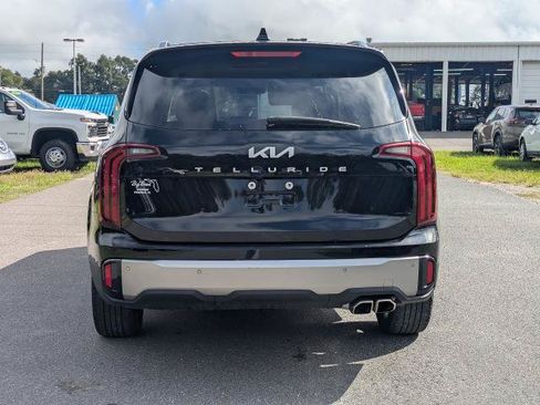 Used 2025 Kia Telluride S FWD image 5
