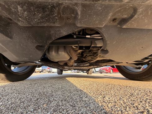 Used 2016 Honda Pilot Touring image 10