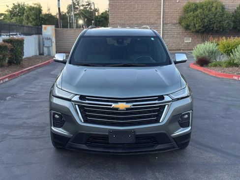 Used 2022 Chevrolet Traverse LT w/ LPO, Floor Liner Package FWD image 9