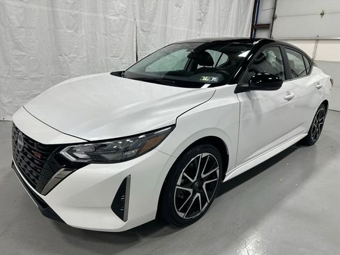 Used 2024 Nissan Sentra SR image 3