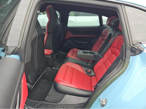 Used 2022 Porsche Taycan 4 Cross Turismo image 9