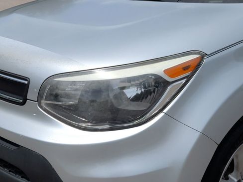 Used 2017 Kia Soul FWD image 6