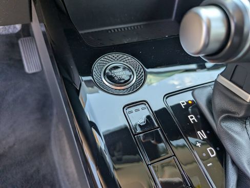 Certified 2024 Kia Niro EX FWD image 26