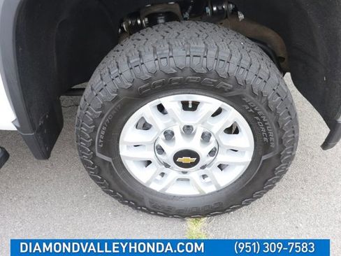Used 2023 Chevrolet Silverado 2500 LT image 26