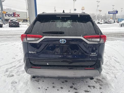 Used 2021 Toyota RAV4 XSE image 6