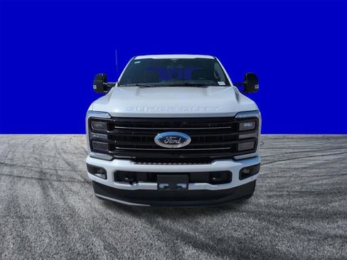 New 2026 Ford F250 Platinum w/ FX4 Off-Road Package AWD/4WD image 9