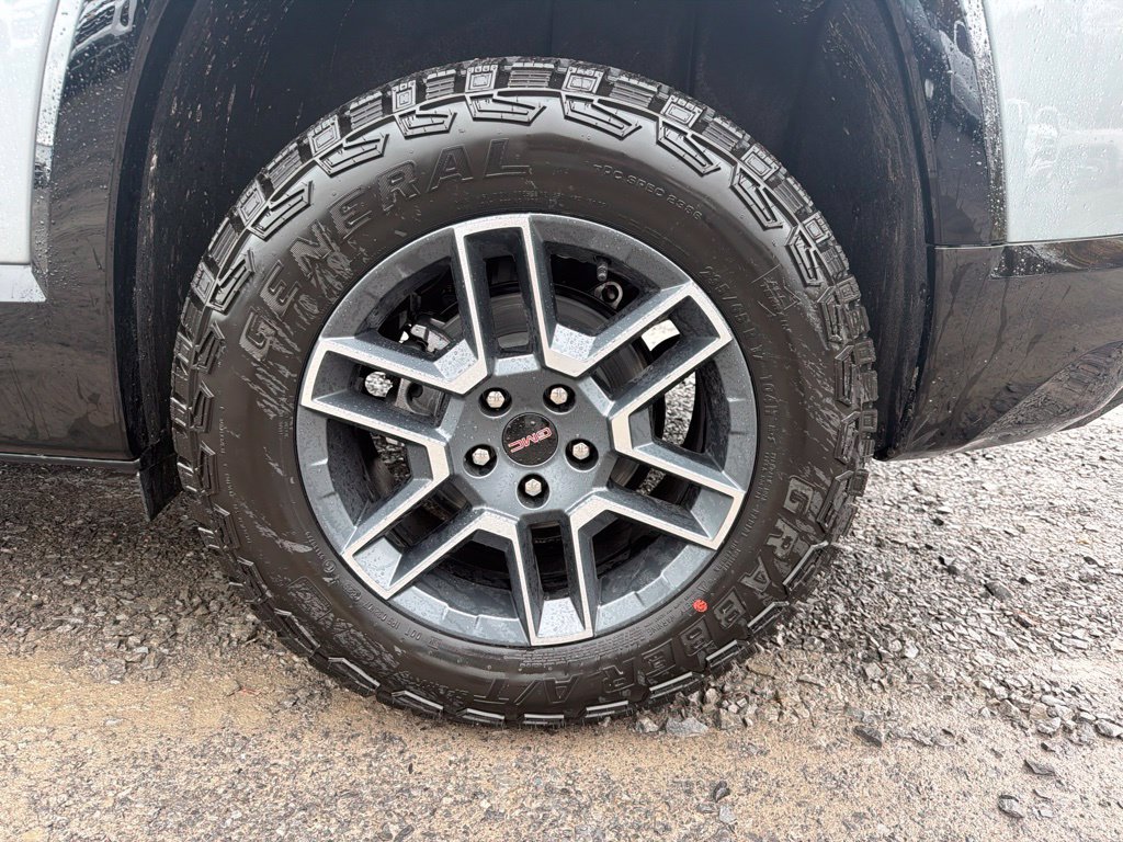 New 2027 GMC Terrain AT4 w/ Convenience Package III AWD/4WD image 18