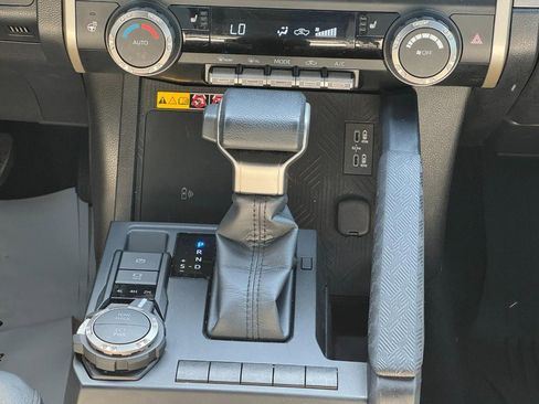 Certified 2024 Toyota Tacoma SR5 AWD/4WD image 14
