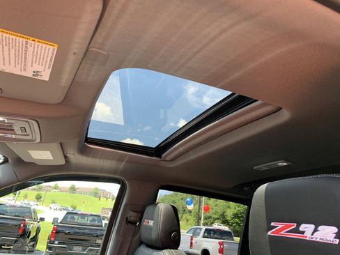 New 2025 Chevrolet Silverado 1500 RST image 25