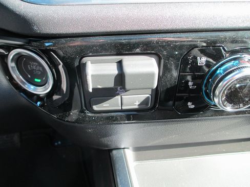 New 2026 GMC Sierra 1500 SLT w/ SLT Convenience Package image 20