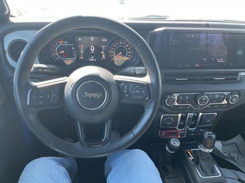 Used 2024 Jeep Wrangler Willys image 15