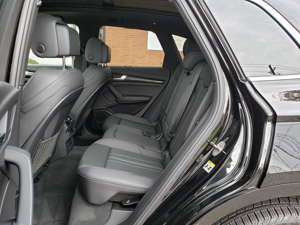 Used 2023 Audi SQ5 Prestige w/ Prestige Package AWD/4WD image 11