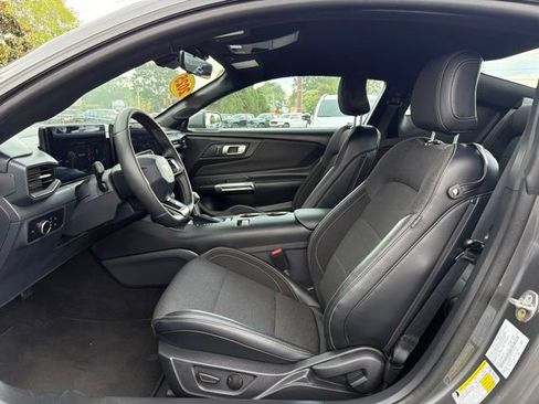 Used 2025 Ford Mustang Coupe RWD image 12