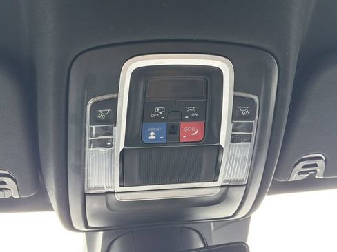 Used 2024 RAM 1500 Laramie RWD image 28