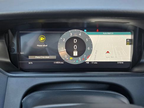Used 2025 Land Rover Range Rover Velar Dynamic SE AWD/4WD image 14
