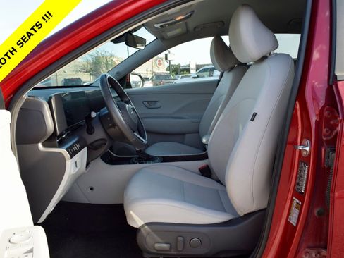 Used 2024 Hyundai Kona SEL image 3