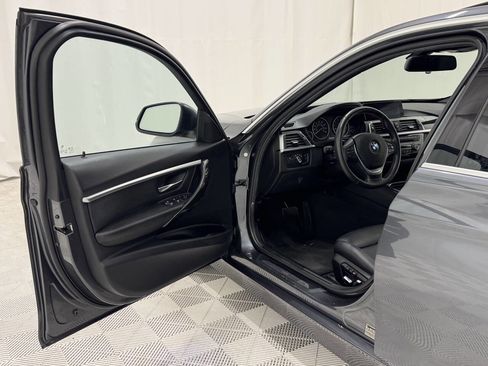 Used 2017 BMW 330i Sedan image 10