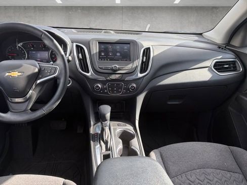 Used 2024 Chevrolet Equinox LT w/ LPO, Floor Liner Package FWD image 3