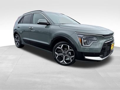 New 2025 Kia Niro SX Touring