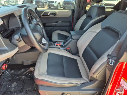 Used 2024 Ford Bronco Wildtrak AWD/4WD image 20