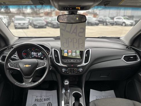 Used 2018 Chevrolet Equinox LT w/ Sun & Infotainment Package AWD/4WD image 11