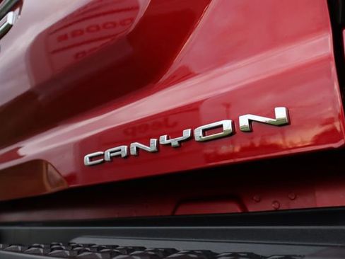 Used 2023 GMC Canyon Denali image 33