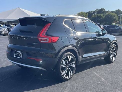 Certified 2023 Volvo XC40 B5 Ultimate w/ Protection Package Premier AWD/4WD image 7