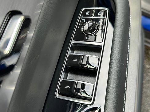 New 2026 Cadillac Vistiq Sport image 22