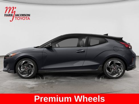 Used 2019 Hyundai Veloster Turbo Ultimate FWD image 4