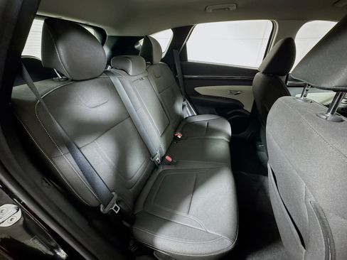 Used 2023 Hyundai Tucson SE image 25