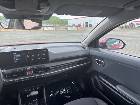 Used 2025 Kia K4 FWD image 31