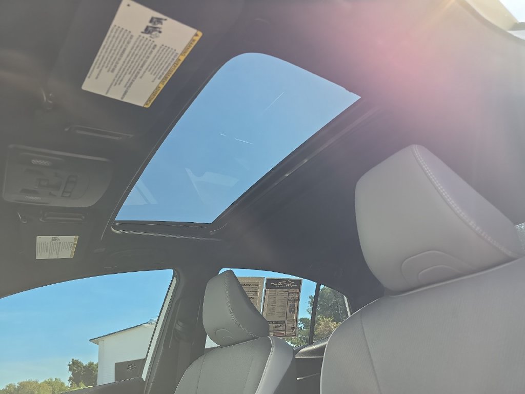 Used 2025 Toyota Camry SE w/ Convenience Package FWD image 26