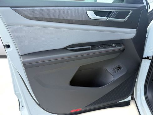 New 2026 Volkswagen Atlas Peak Edition image 12